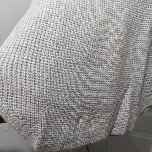 Aritzia Gray V-Neck Sweater - Picture 8 of 8